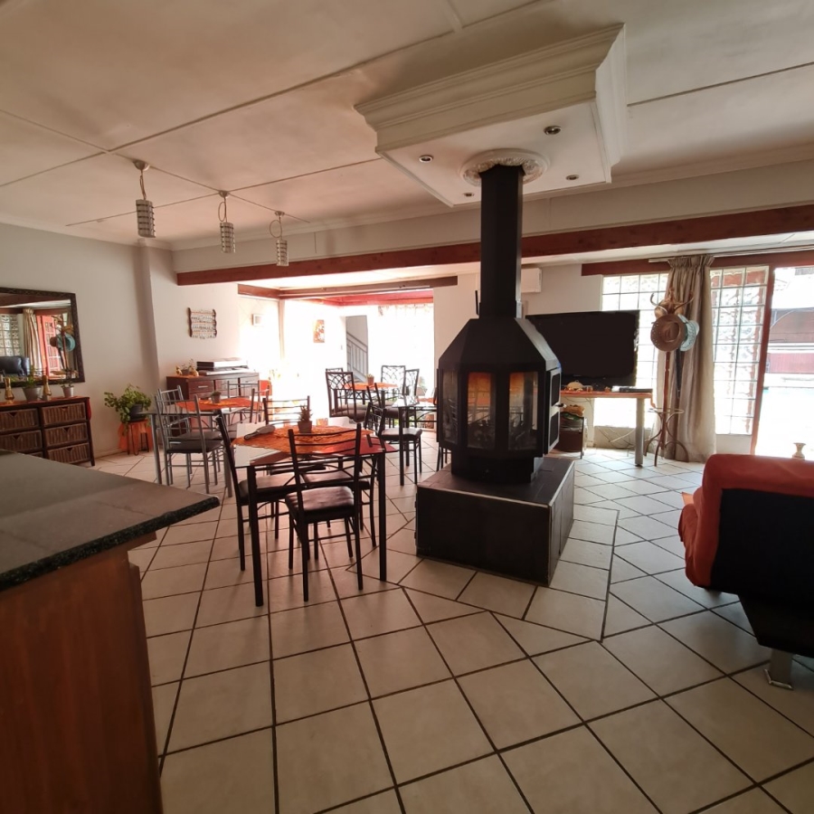 6 Bedroom Property for Sale in Sasolburg Free State